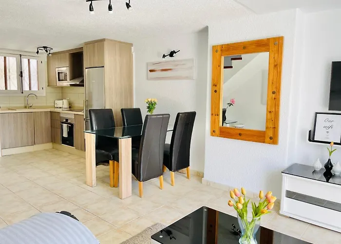 Parque Santiago, Playa De Americas With Parking * Playa de las Americas (Tenerife)